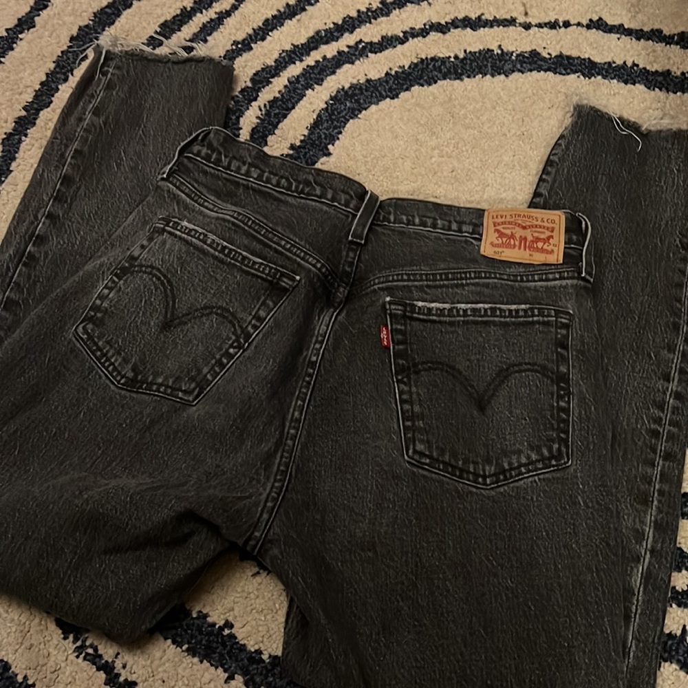 Womens levis - Picture 3 of 5